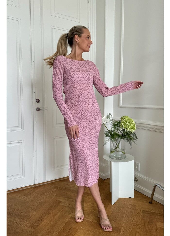 Forudbestilling - BYIC - Odaic Dress - pfsp Pink Flower Stem Print Kjoler 