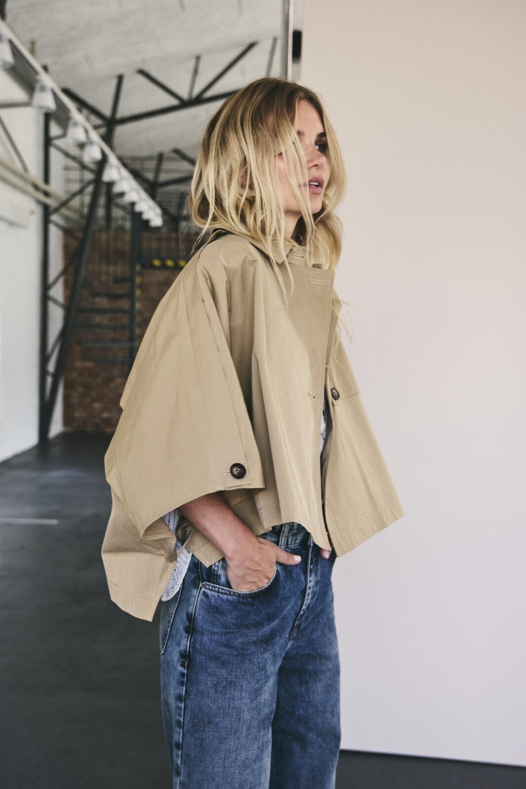 Forudbestilling - Co´couture - Franciscc Crop Cape Jacket 30272 - 16 Khaki Jakker 