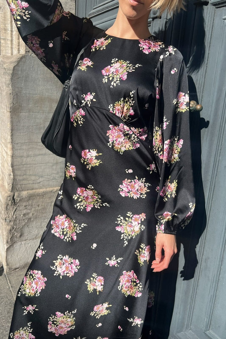 Forudbestilling - Neo Noir - Ilba Flower Bunch Dress - Black Kjoler 