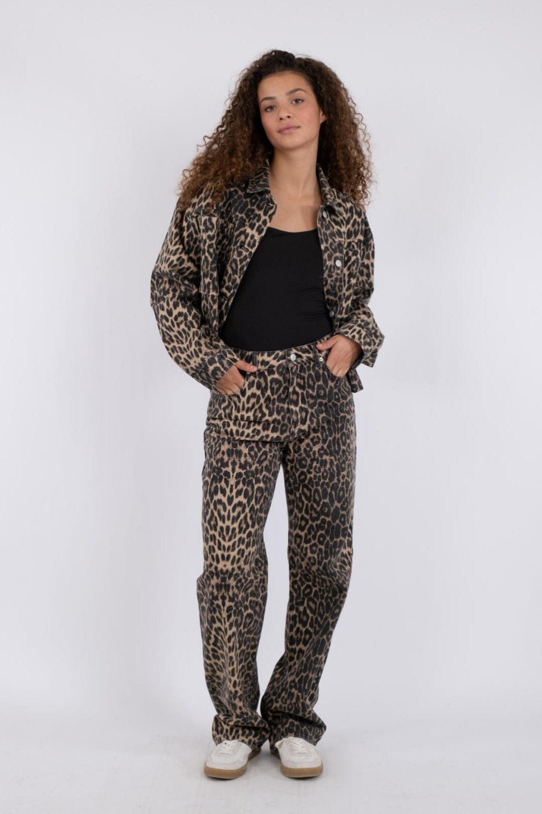 Forudbestilling - Neo Noir - Simona Leopard Pants - 400 Leopard Jeans 