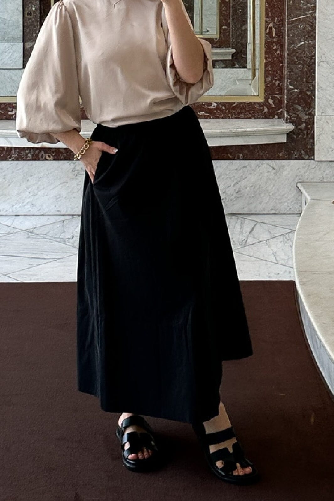 neo noir yara poplin skirt light taupe