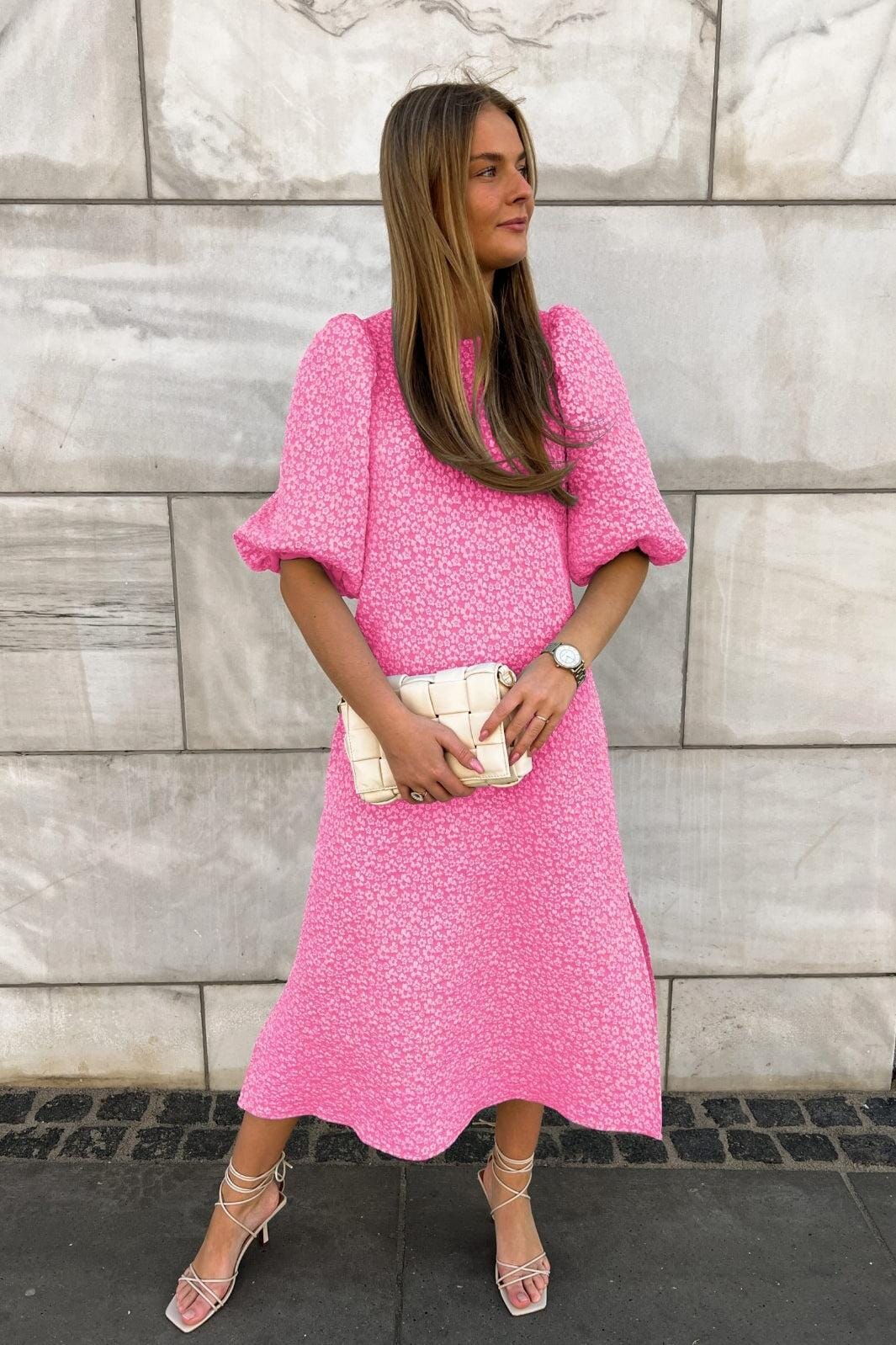 Forudbestilling - Noella - Reno Pastis Long Dress - 031 Bright Pink Kjoler 