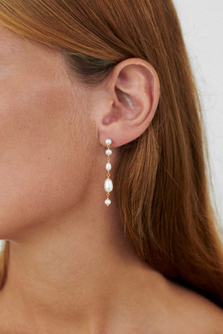 Forudbestilling - Pernille Corydon Jewellery - White Dreams Earrings - Gold Øreringe 