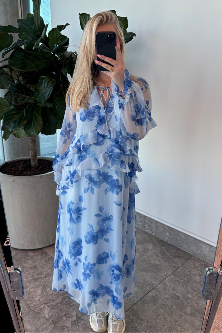 Forudbestilling - Pieces - Pcclara Ls Long V-Neck Dress - 4866095 Cashmere Blue Blue Flowers Kjoler 
