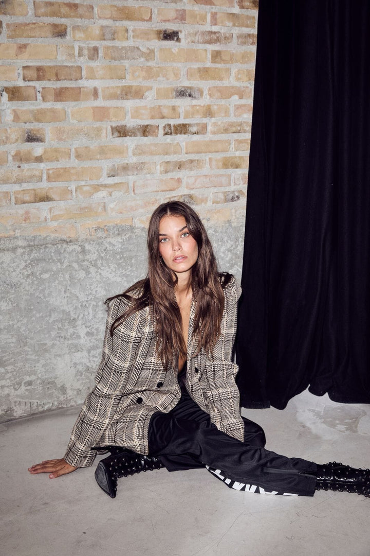 Haute L'Amitié - Blanket Check Blazer HL10270 - Mocca Blazere 