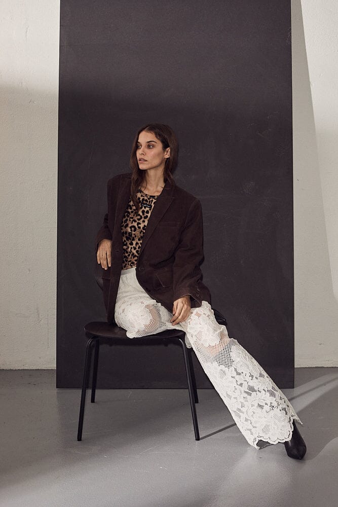 Haute L'Amitié - Curvey Lace Hem Pant HL10214 - Off-White Bukser 