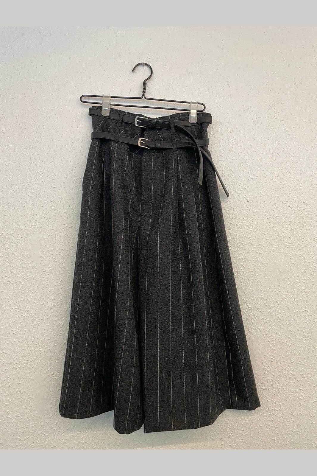 Haute L'Amitié - Ivanna Belt Bermuda HL11115 - Dark Grey