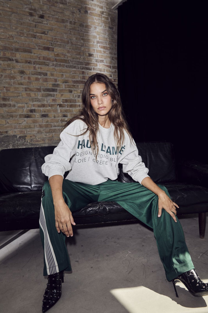 Haute L'Amitié - Studio Logo Sweat HL10446 - Pearl Melange Sweatshirts 