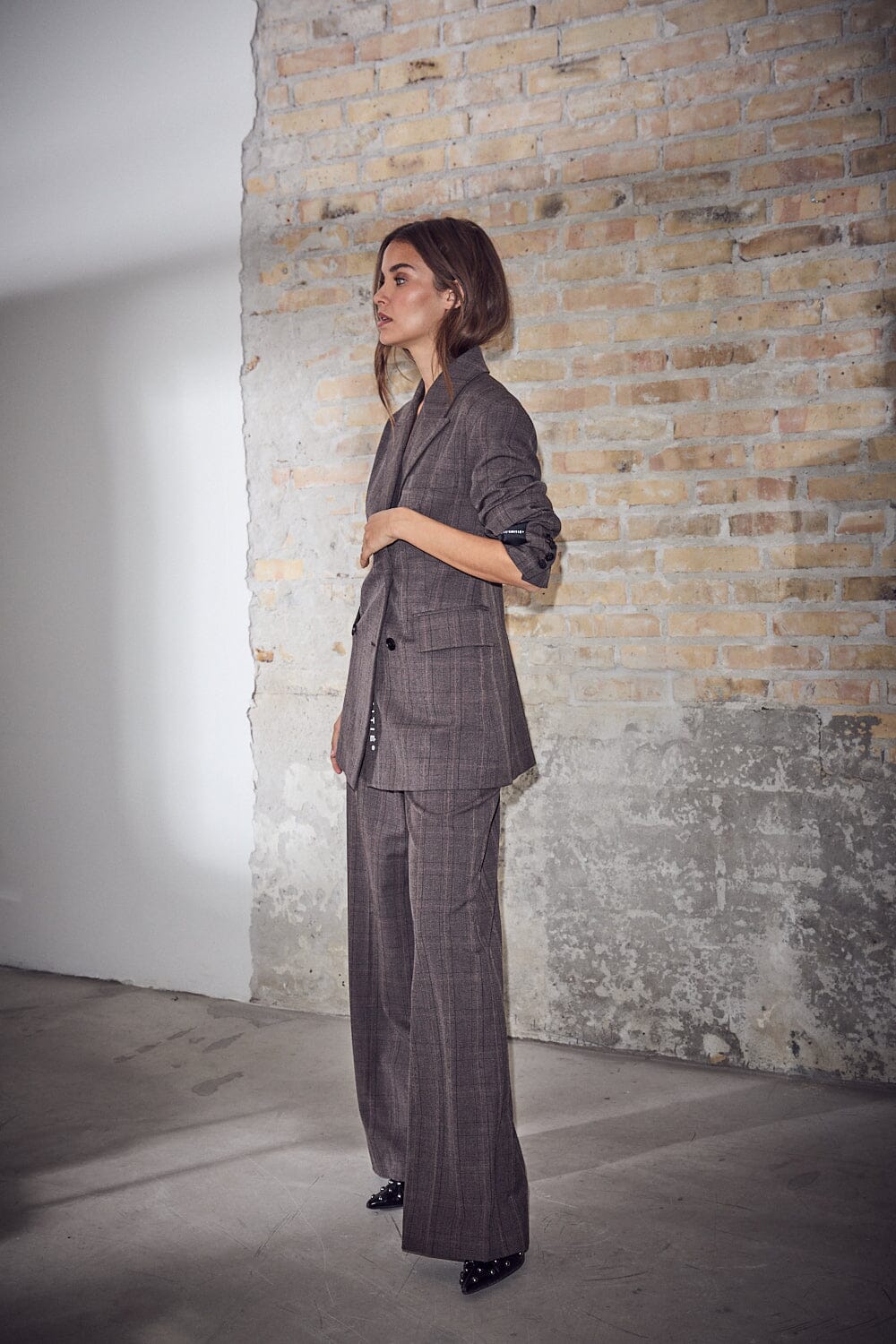 Haute L'Amitié - Waist Fit Check Blazer HL10844 - Mocca Blazere 