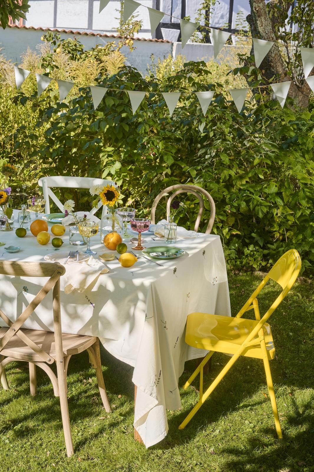 Ib Laursen - Dug Flora aflang m/skærmblomster, lavendler og margueritter butter cream - Bomuld, Polyester - 63045-82