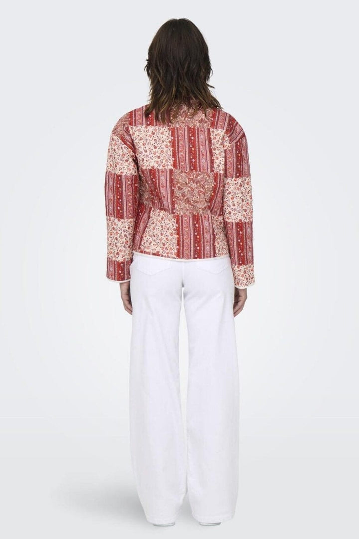 JDY - Jdyavalon L/S Quilted Jacket - 4806635 Savvy Red Paisley Flower