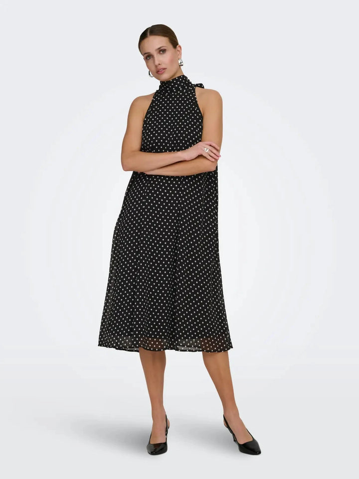 JDY - Jdypolka S/L Halterneck Midi Dress - 5018897 Black White Polka Dot Kjoler 