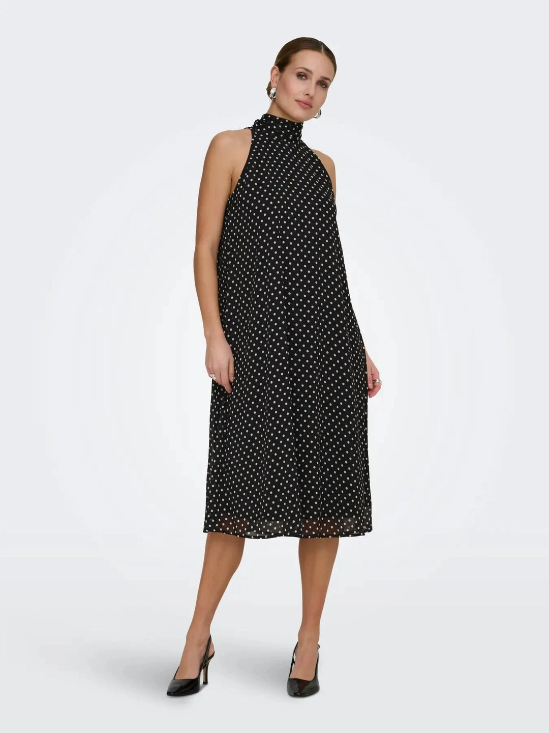 JDY - Jdypolka S/L Halterneck Midi Dress - 5018897 Black White Polka Dot Kjoler 