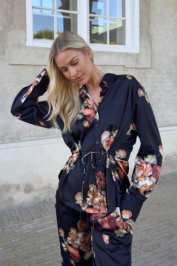 Karmamia - Edie Shirt 2204 - Poppy Bouquet Skjorter 