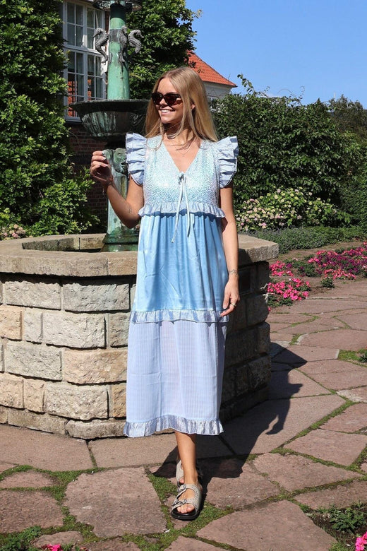 Forudbestilling - Liberte x Molly&My - Nor-Frill-Dress 22236 - Dream Blue Kjoler 