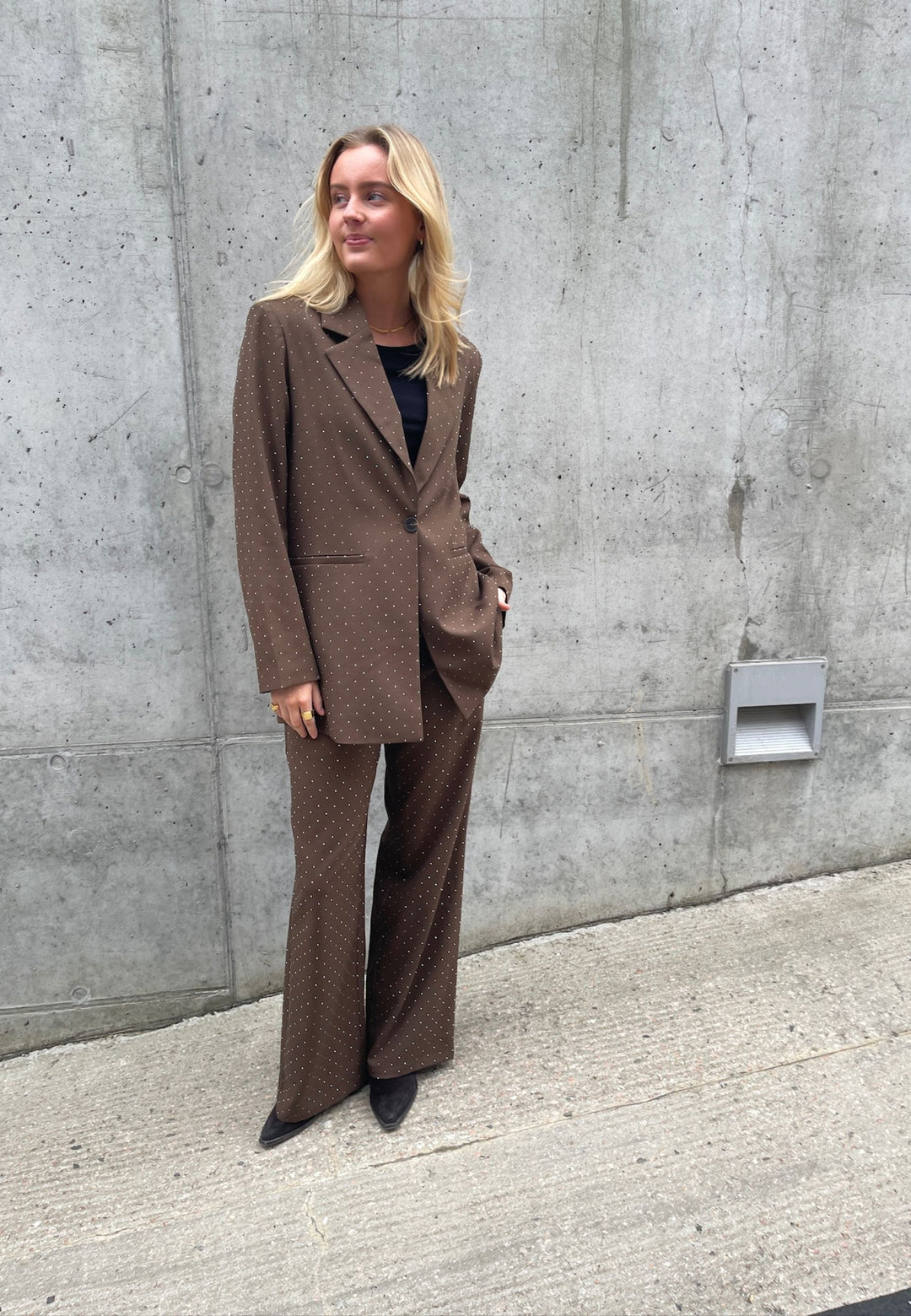 Love & Divine - Love1021-6 19510 - 201 - Brown Rhinestone Blazere 