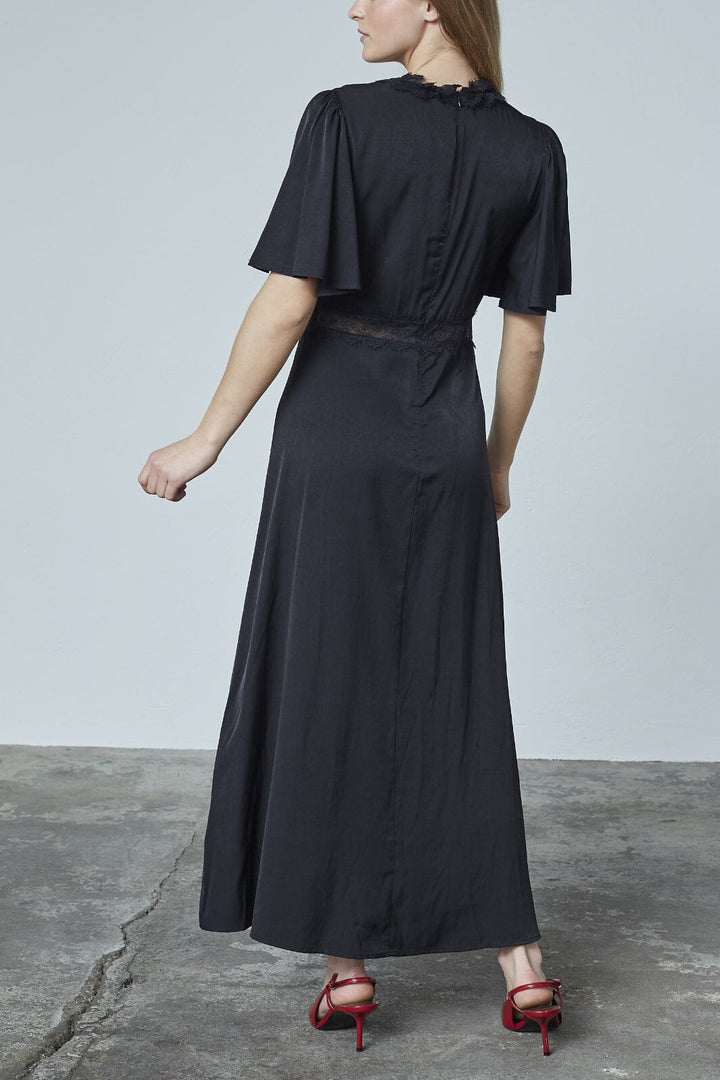 Love & Divine - Love1368 18891 - 000 - Black