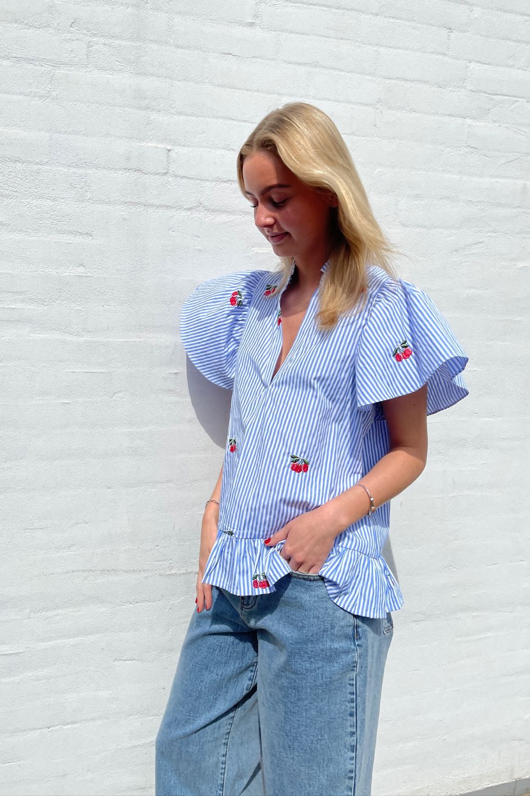 Love & Divine - Love1384 18940 - 800 - Blue/Cherry Toppe 
