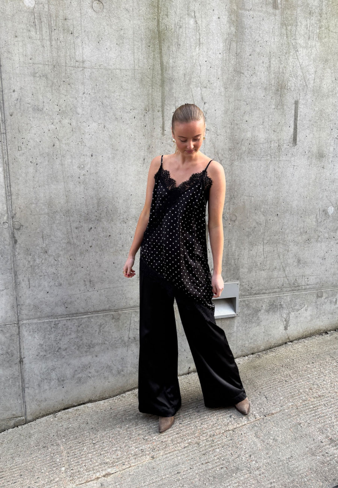 Love & Divine - Love1472-1 19701 - 801 - Black Dot Kjoler 