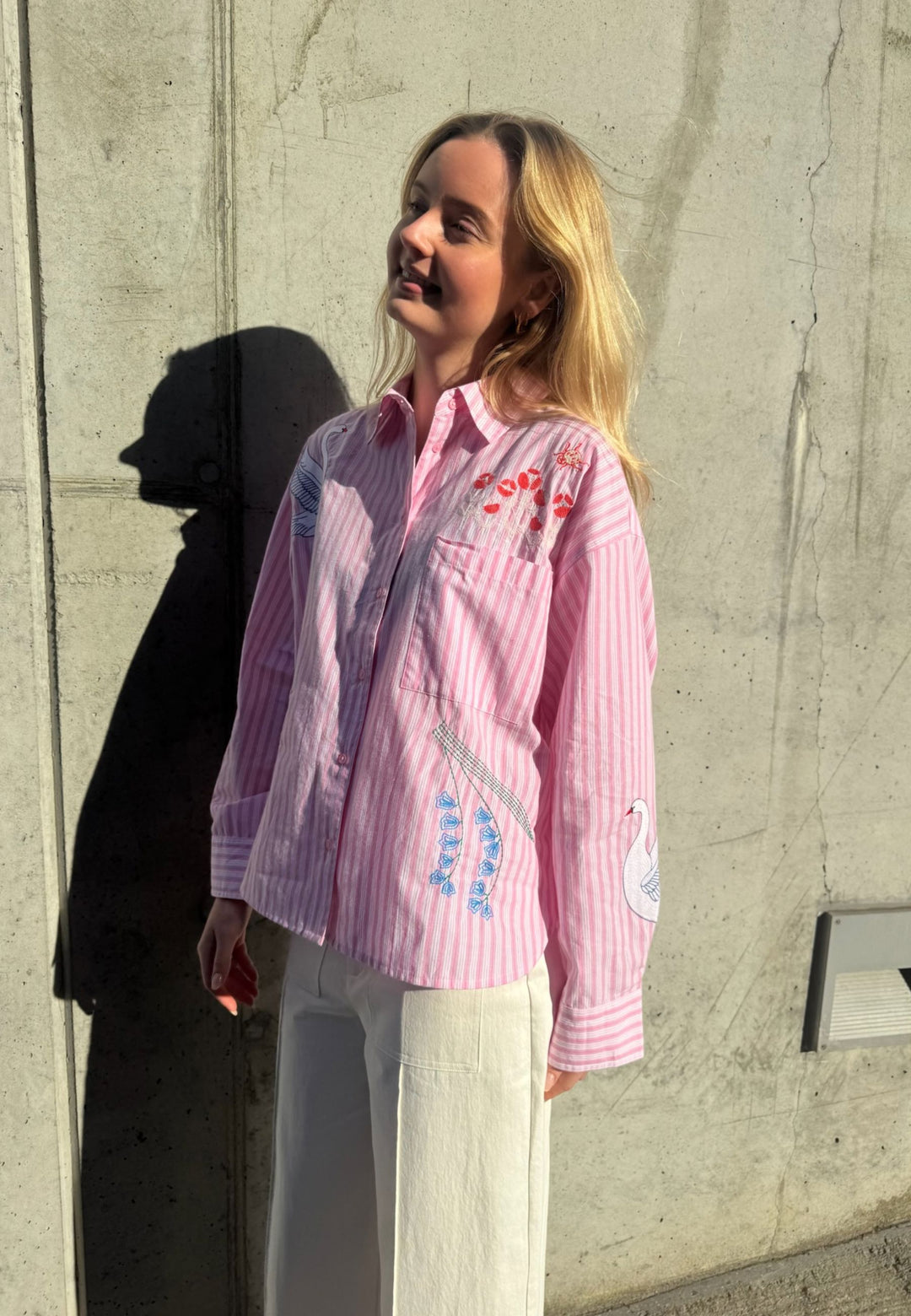 Love & Divine - Love1555-2 20031 - 832 - Rose Stripes Emb. Skjorter 