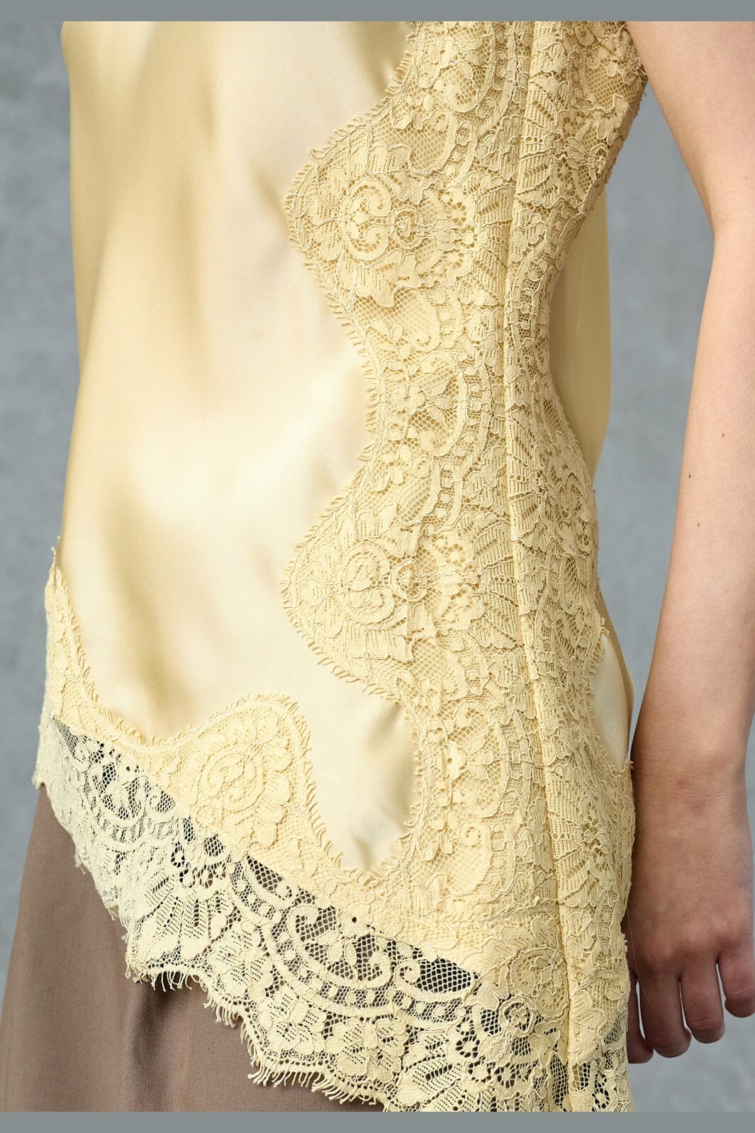 Love & Divine - Love1558 19909 - 656 - Straw