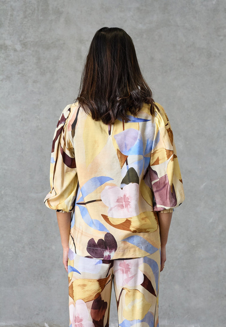 Love & Divine - Love1568 19952 - 813 - Antique Flower Bluser 