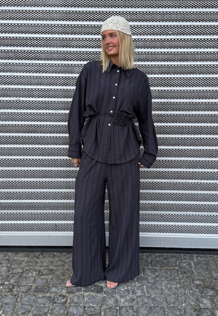 Love & Divine - Love1622 20223 - 053 - Grey Stripes Skjorter 