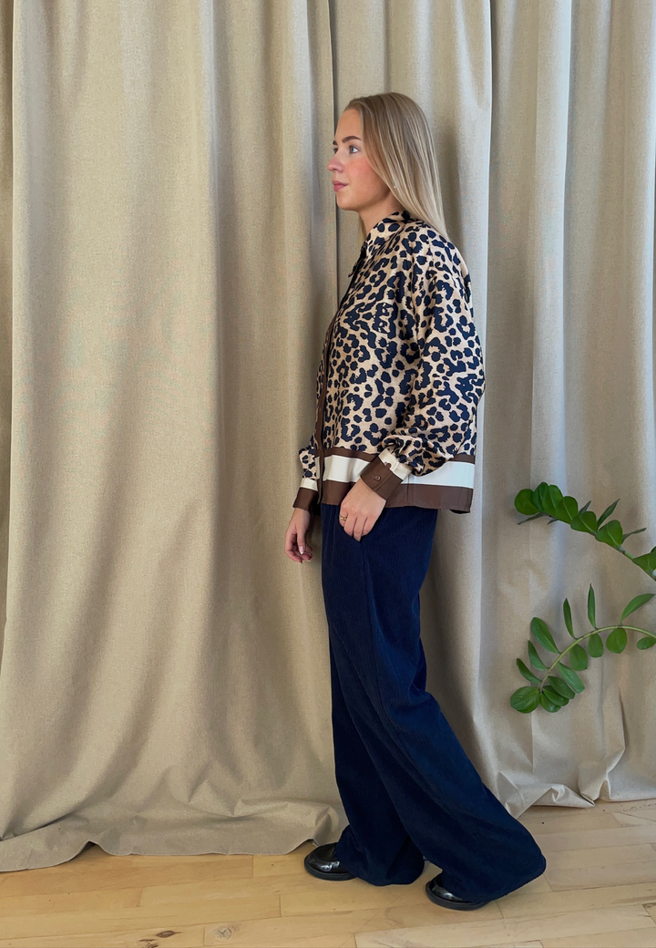 Love & Divine - Love1393 19098 - 211 - Brown Leo