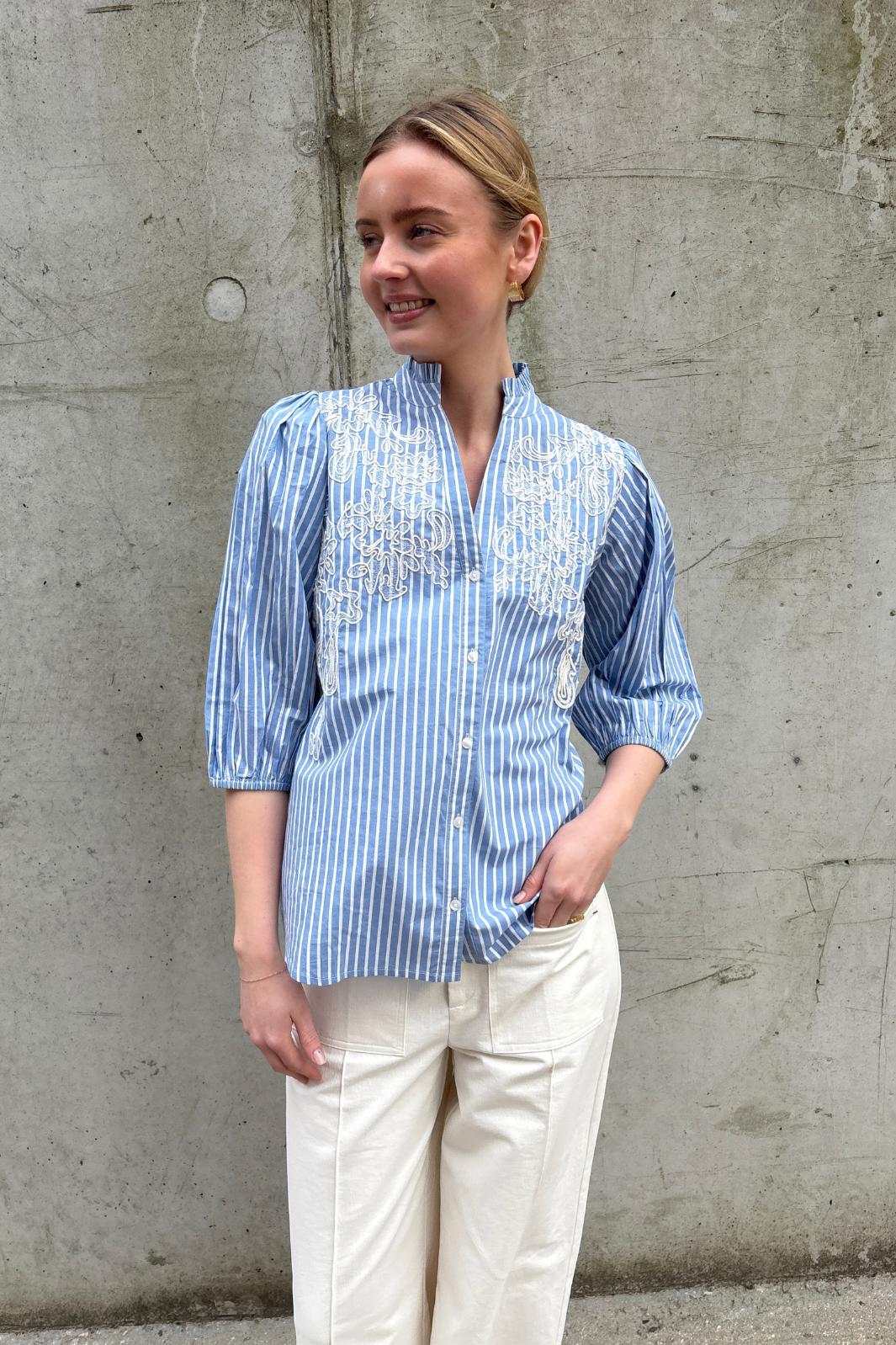 Love & Divine - Love1448-2 19992 - 830 - Blue Stripes