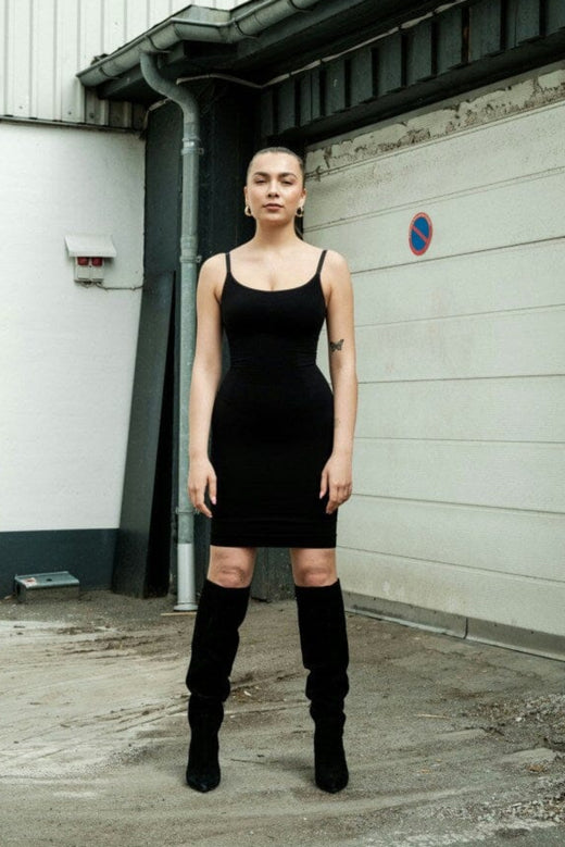 Lykkeland Ateliér - Second Skin Slip Dress - Black Kjoler 