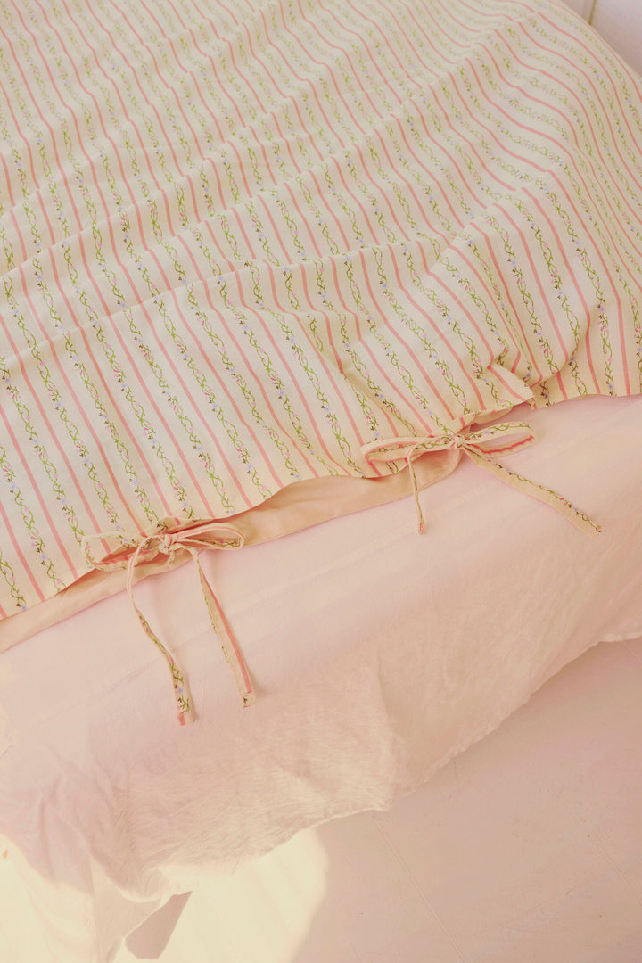 Maanesten - Duvet & Pillowcase Set Summer Stripe Peach - 4133 Interiør 