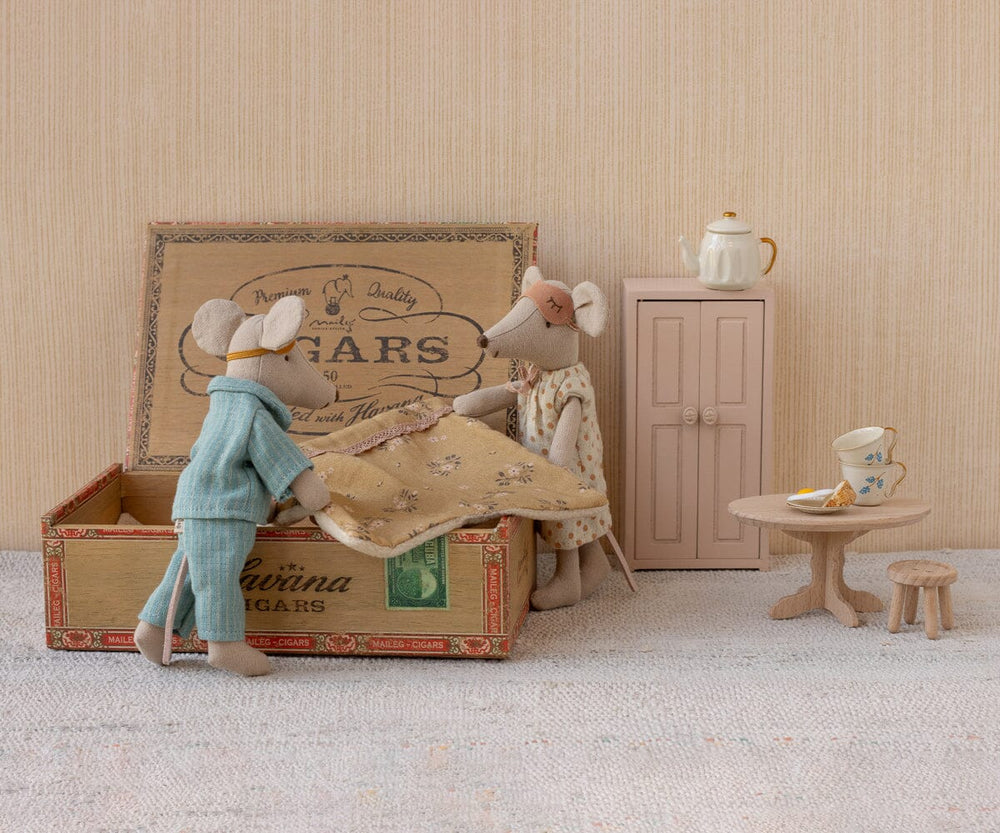 Maileg - Mor & Far Mus I Cigaræske - Mum/Dad Mouse Legetøj 