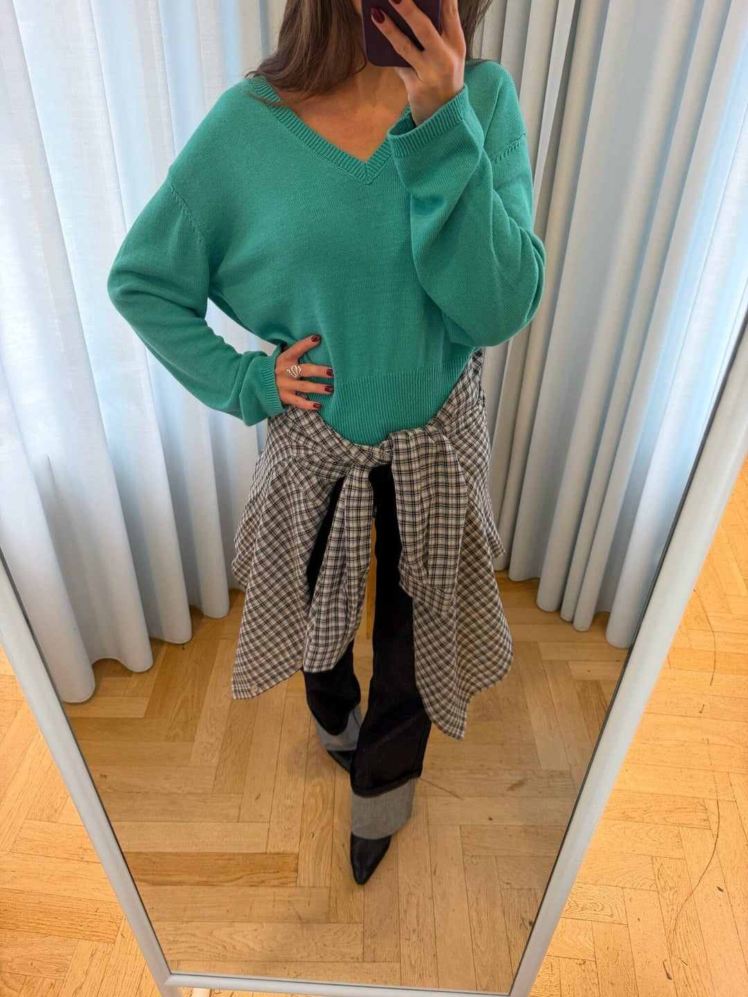 ModströM - Malvamd V-Neck 60009 - 03972 - Bright Aqua Strikbluser 