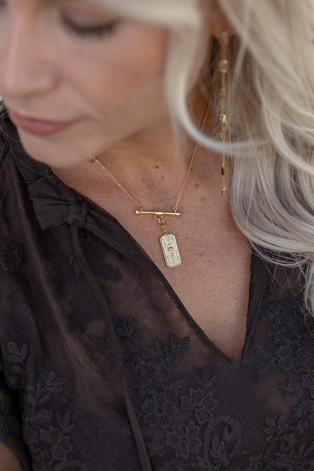 Molly&My Jewellery x Melanie Due - Unalome - Forgyldt Vedhæng 