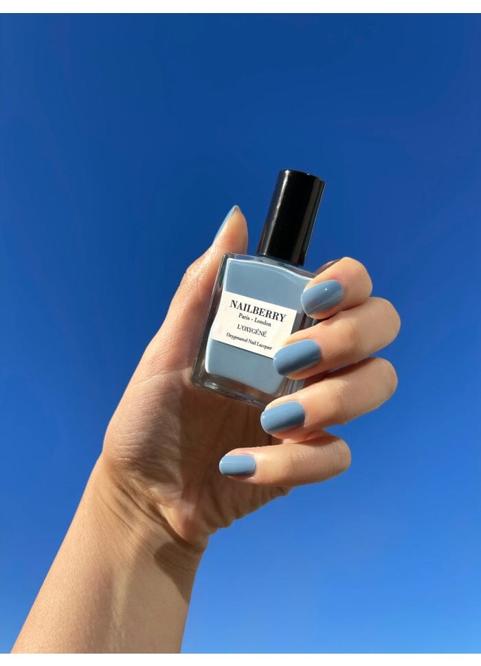 Nailberry - Mistral Breeze - Creamy Pastel Blue Neglelak 