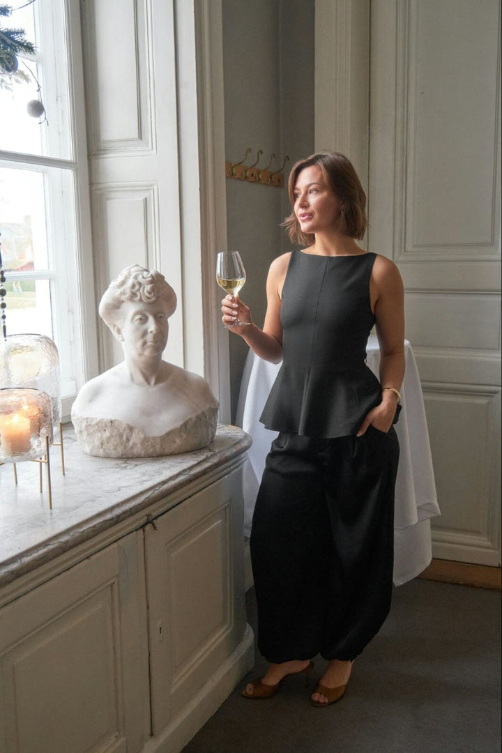 Neo Noir - Agape Structure Tie Top 166980 - 100 - Black Toppe 