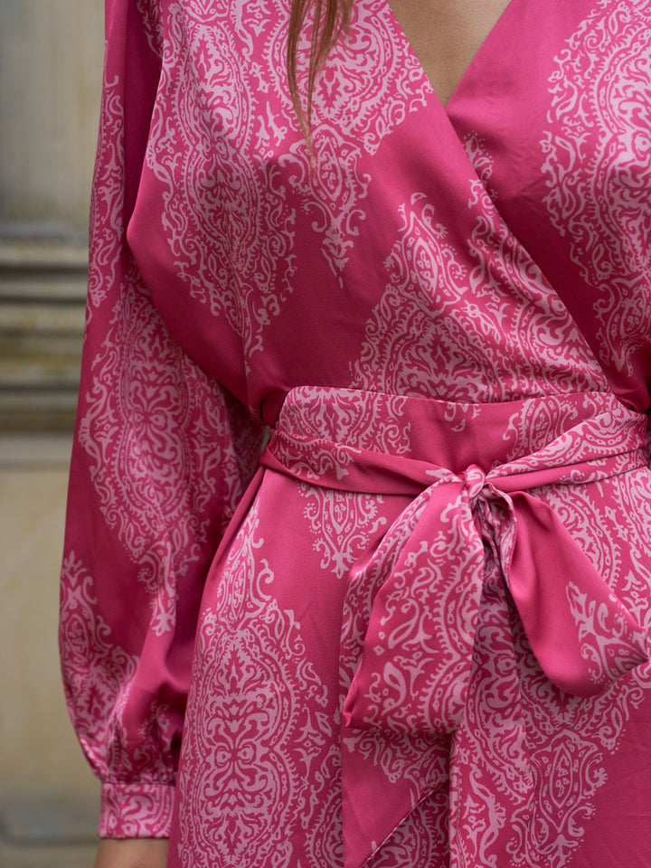 Neo Noir - Bretti Paisley Drop Dress 168466 - 430 - Cherry Pink Kjoler 