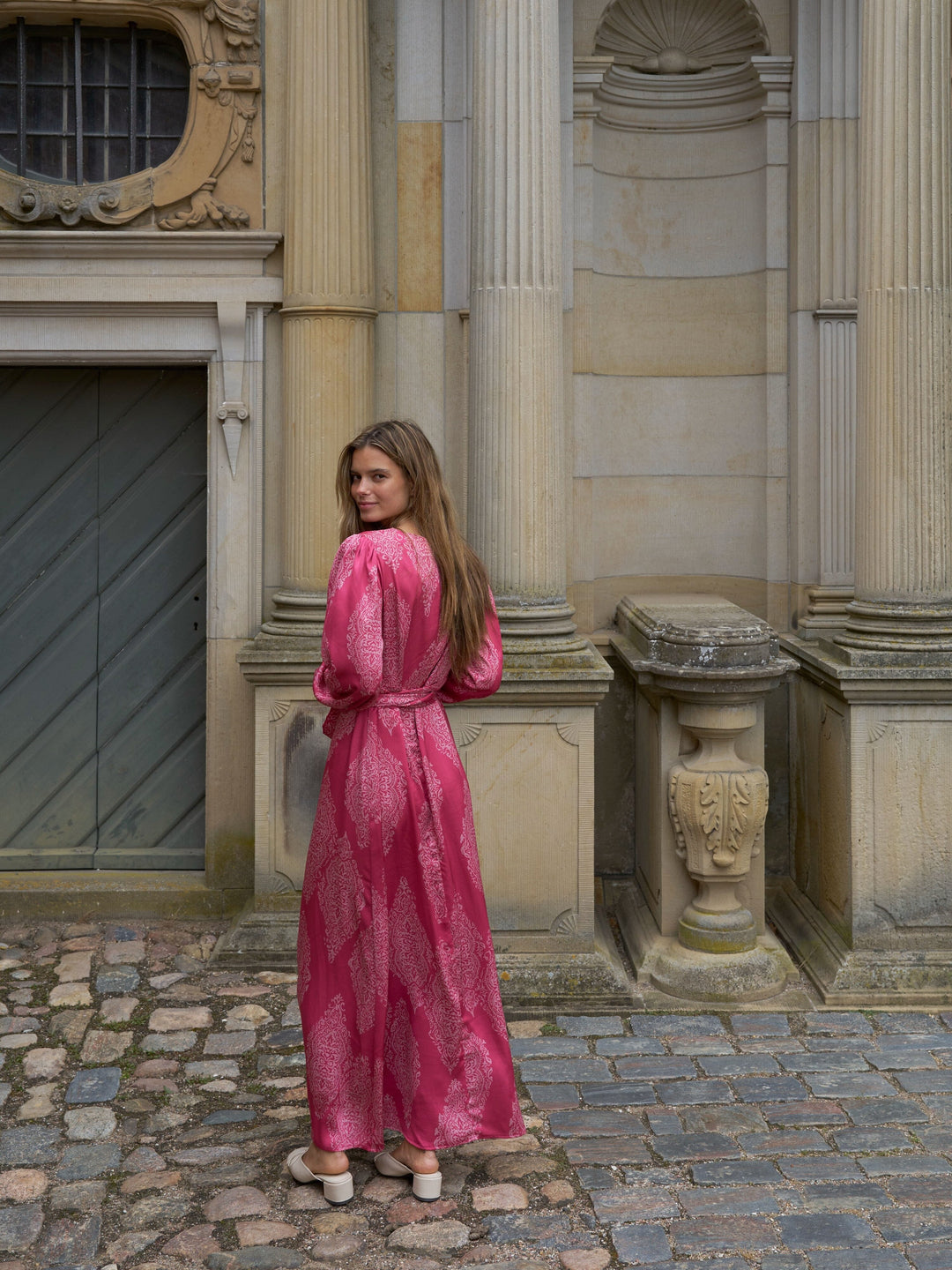 Neo Noir - Bretti Paisley Drop Dress 168466 - 430 - Cherry Pink Kjoler 
