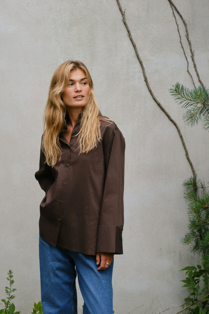 Neo Noir - Dita Poplin Shirt 166159 - 584 - Chocolate Brown Skjorter 