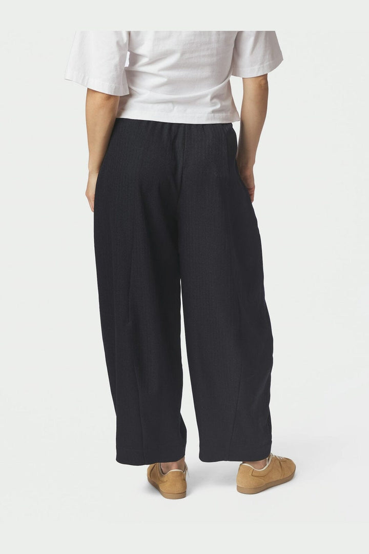 Neo Noir - Eveline Pinstripe Pants 169650 - 141 - Navy