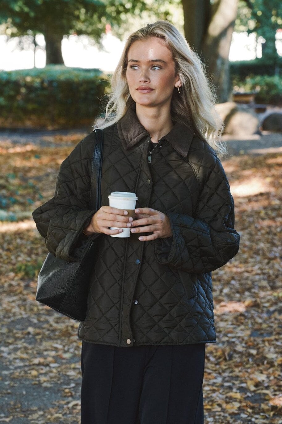 Neo Noir - Iva Quilt Jacket 168527 - 176 - Khaki Jakker 