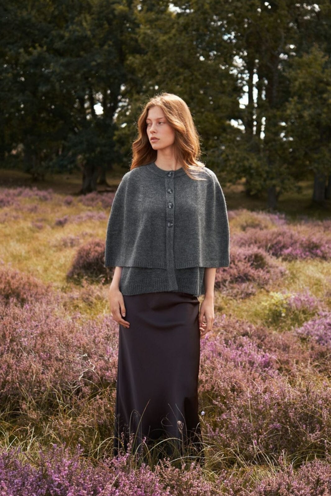 Neo Noir - Josei Double Knit Cape 165798 - 130 - Grey Strikbluser 