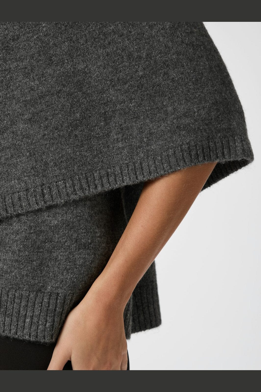 Neo Noir - Josei Double Knit Cape 165798 - 130 - Grey