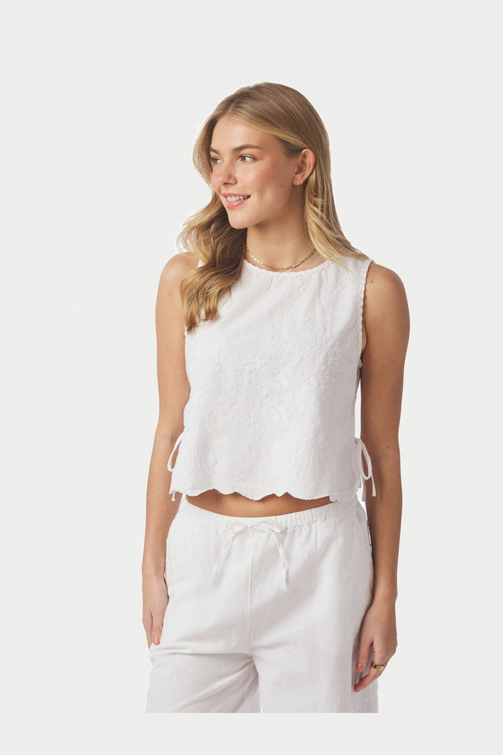 Neo Noir - Kaelin Embroidery Top 169113 - 120 - White