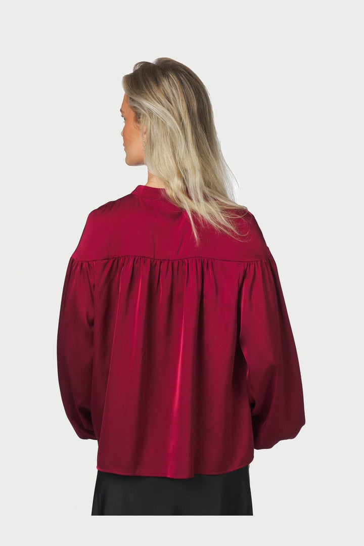 Neo Noir - Lunell Drapy Satin Blouse 171660 - 682 - Wine