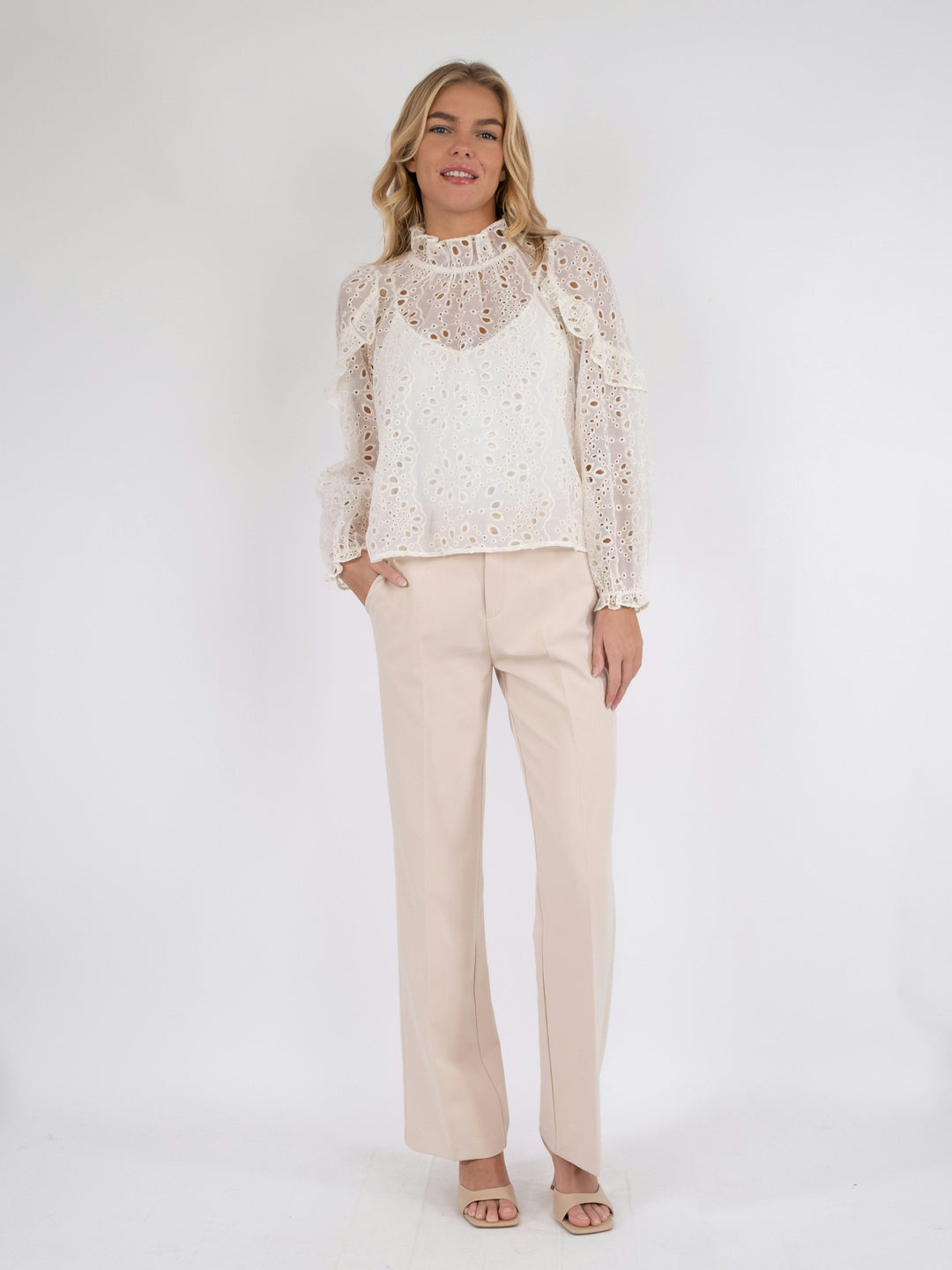 Neo Noir - Nadira Embroidery Blouse - Ivory