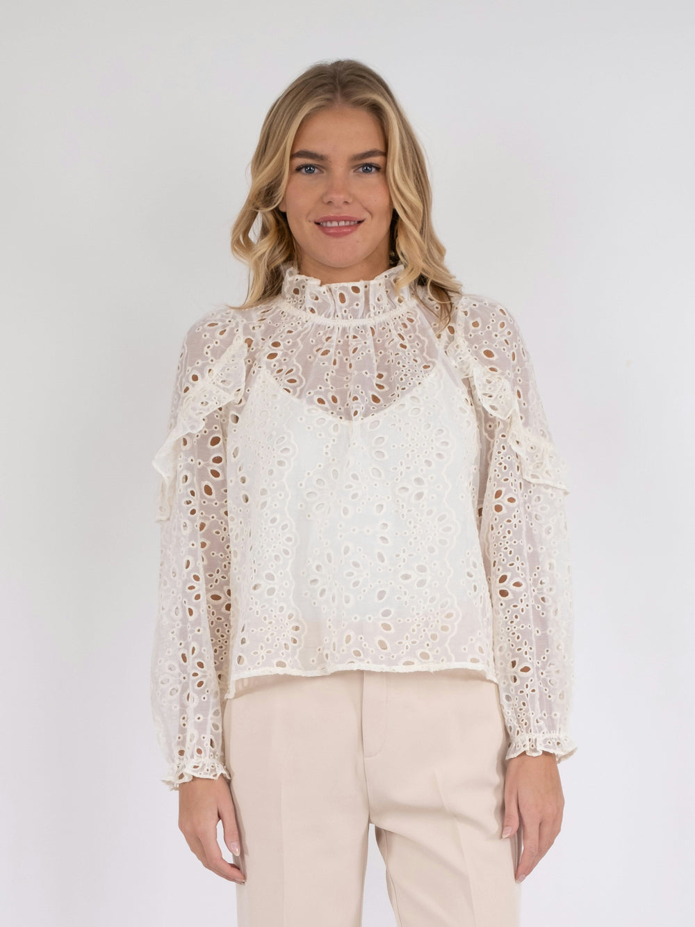 Neo Noir - Nadira Embroidery Blouse - Ivory