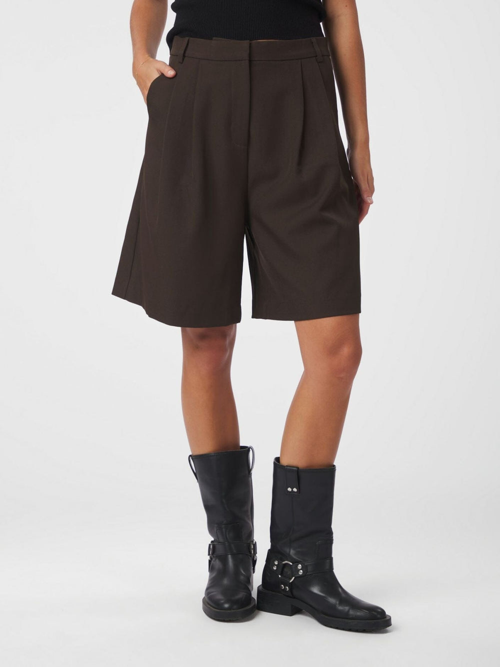 Neo Noir - Nika Structure Shorts 166882 - 676 - Dark Brown Shorts 