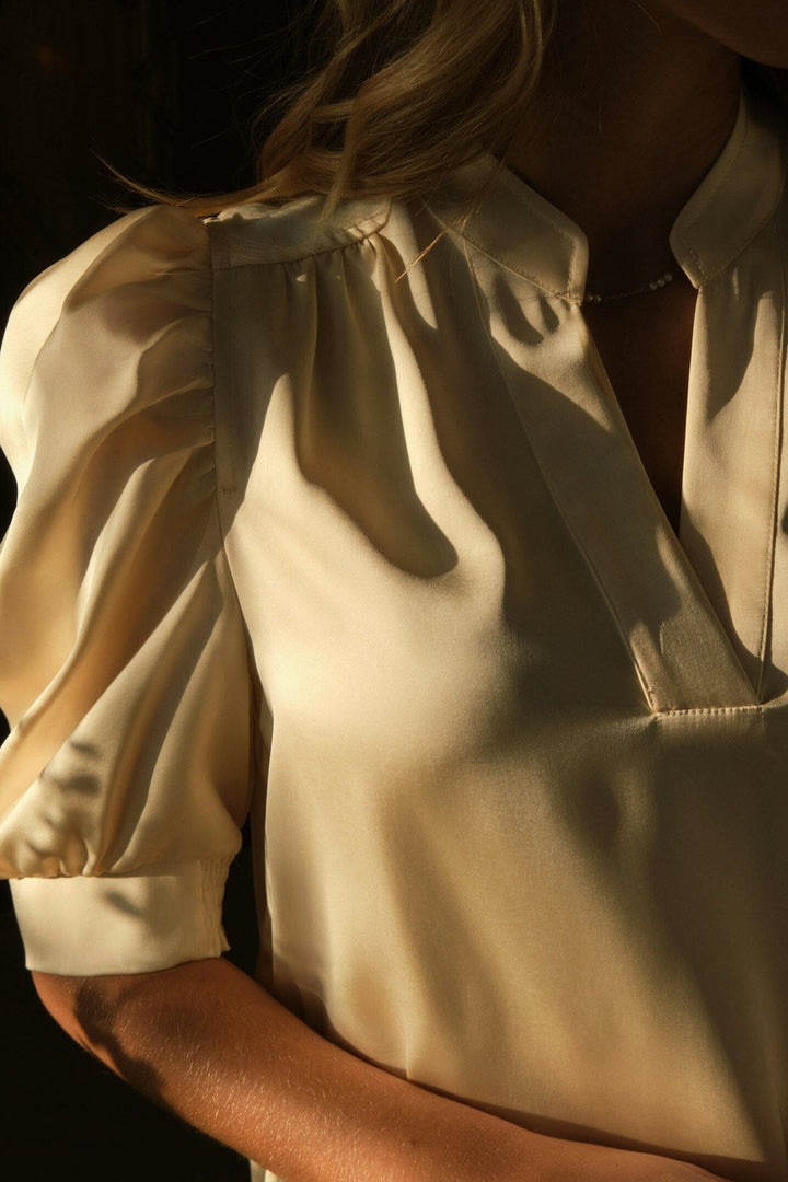 Neo Noir - Roella Heavy Sateen Blouse 162590 - 191 - Light Yellow Bluser 