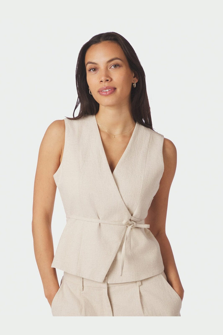 Neo Noir - Samara Ramie Waistcoat 165105 - 815 - Natural